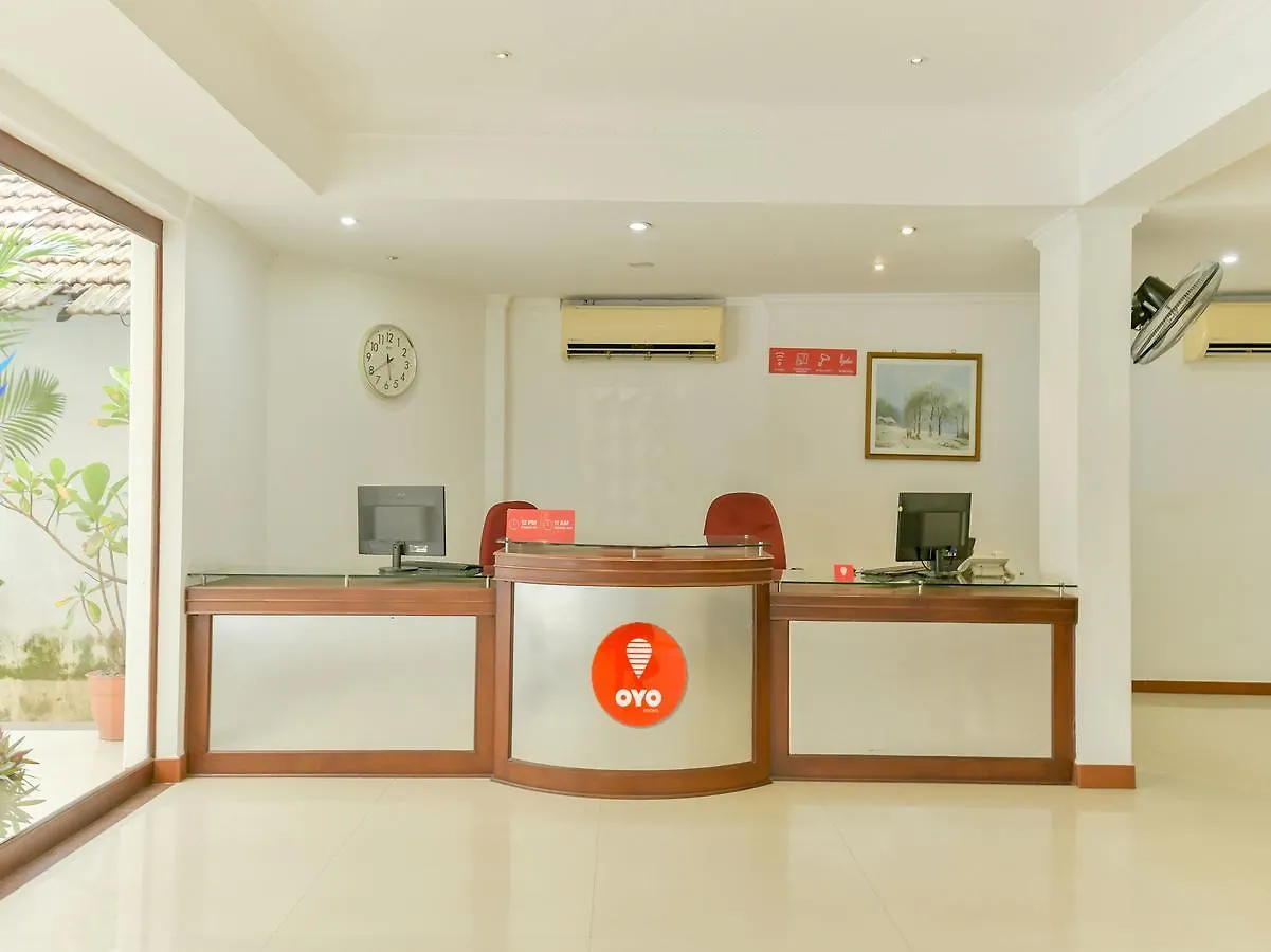 Oyo 15460 Centre Point Hotel Kochi