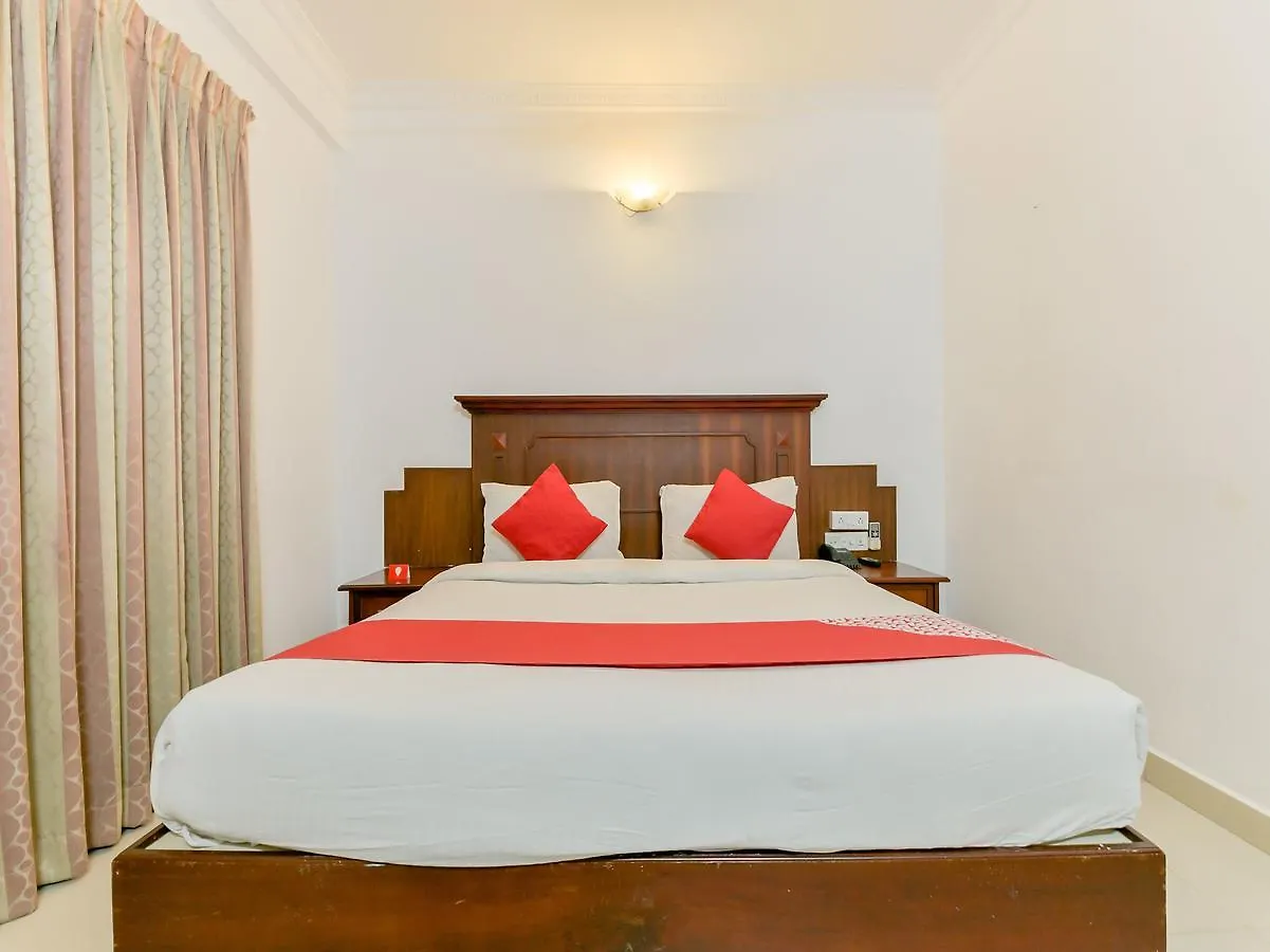 Oyo 15460 Centre Point Hotel Kochi India